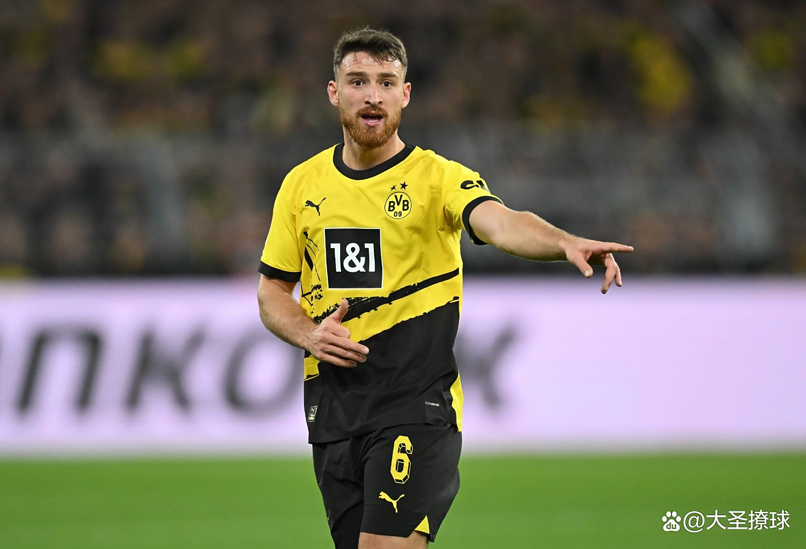 多特蒙德球员参加慈善活动，展现温暖一面的简单介绍