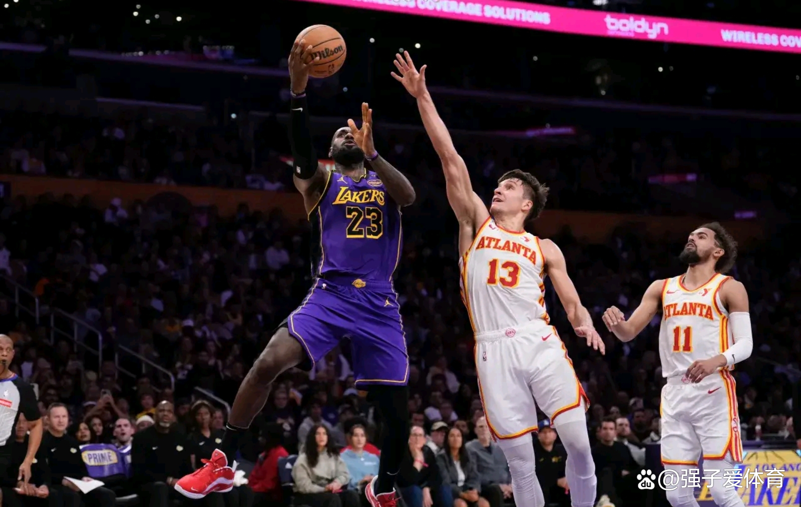 开云体育登录-关于湖人险胜爵士，詹姆斯压哨绝杀的信息