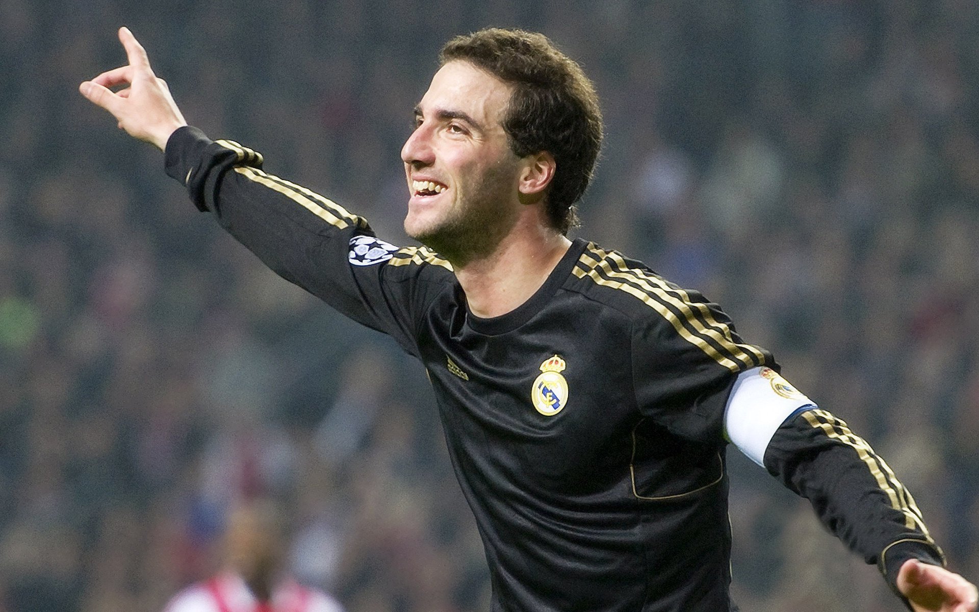 开云体育官网-拉什福德的节奏魔法，丹麦对阵加纳一役中的战术交响曲