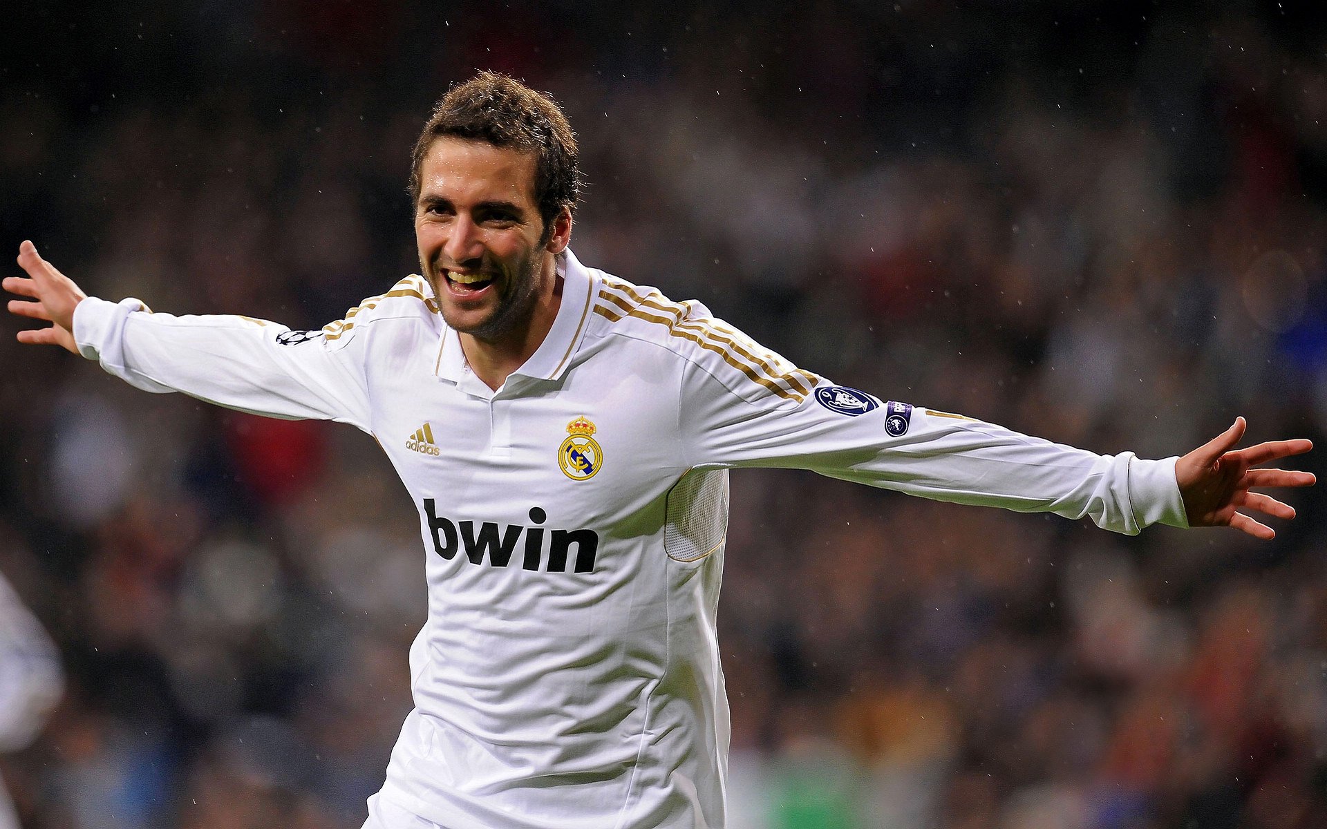 欧冠决赛焦点战,阿森纳战术封锁与沙特资本的时代隐喻